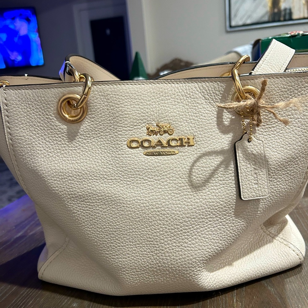 New Coach Hand Bag with wallet tags still on